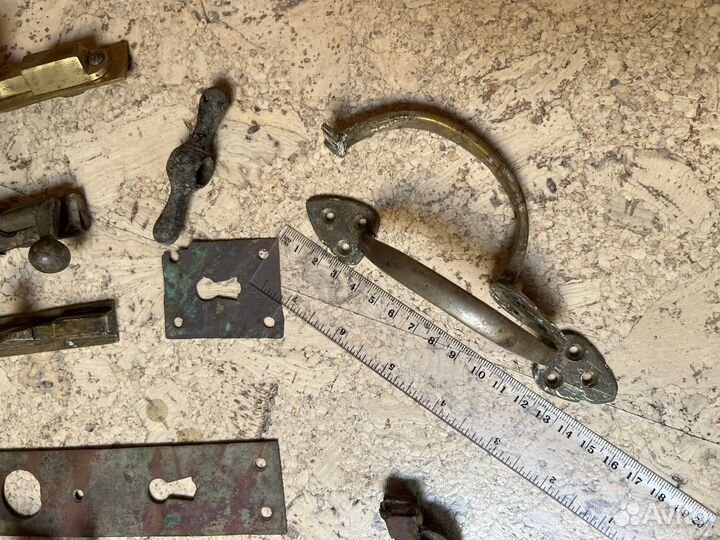 Старинные латунные ручки,задвижка, кран дверные