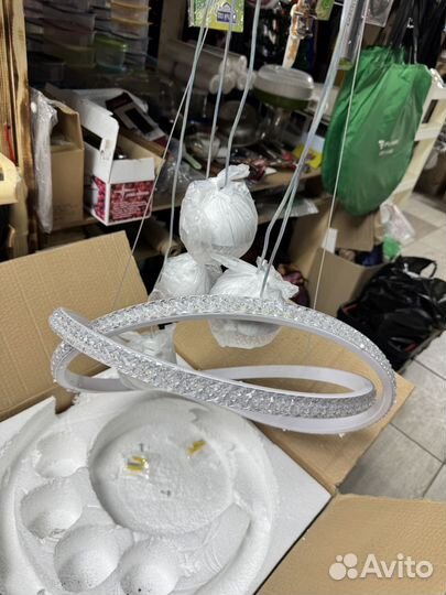 Люстра потолочная новая