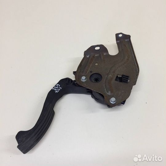 Педаль газа Renault Logan 2 2014