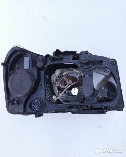 Фара передняя левая Land Rover Freelander 2