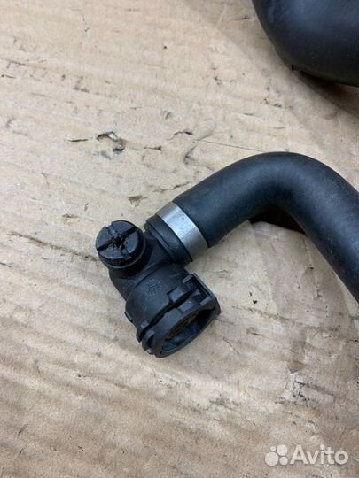Патрубок системы охлаждения Bmw 3-Series E90