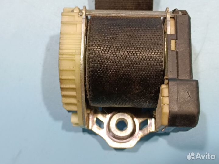 Ремень безопасности передний правый Ford Focus 2