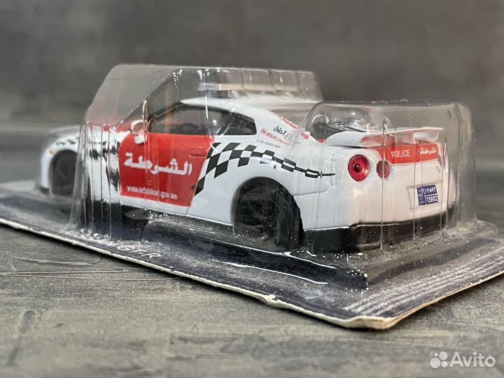 Модель Nissan GT-R R35 Police DeAgostini 1/43