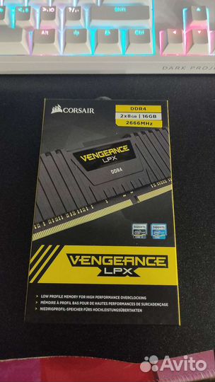 Оперативная память Corsair DDR4 16Gb(8x2) 2666 MHz