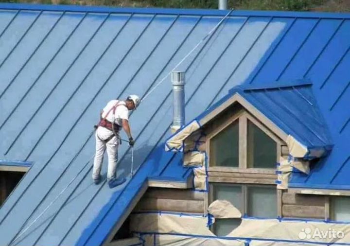 Покраска крыши дома