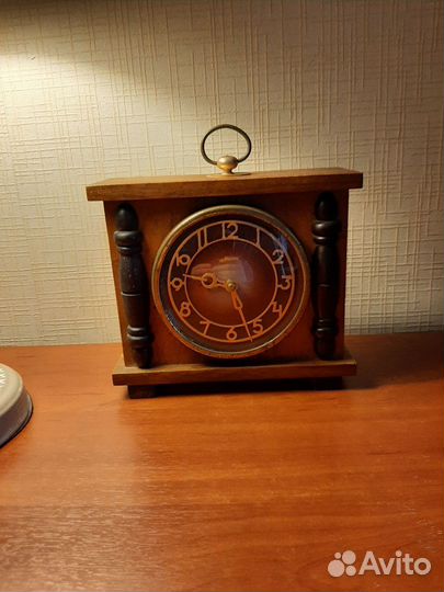 Часы настольные Маяк