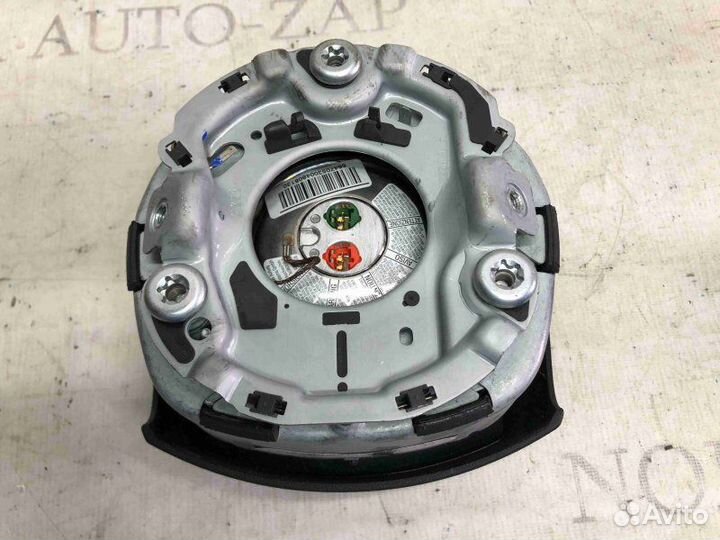 Подушка безопасности водителя Audi A8 D3 (4E) 2007