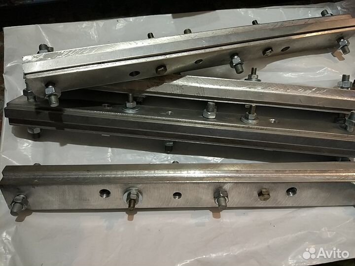 Усилители полозьев- рельс снегохода BRP 860201218