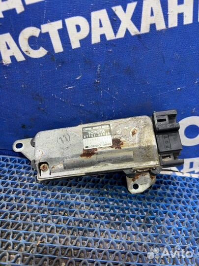 Резистор печки Toyota Crown седан 1993