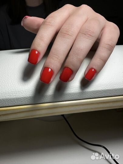 Модель на маникюр