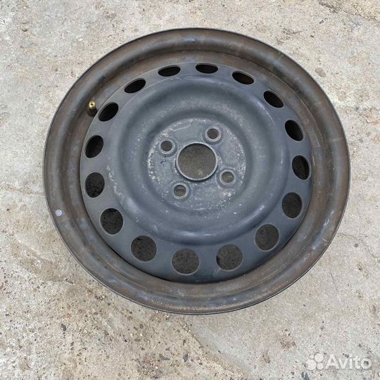 Автомобильные диски r15