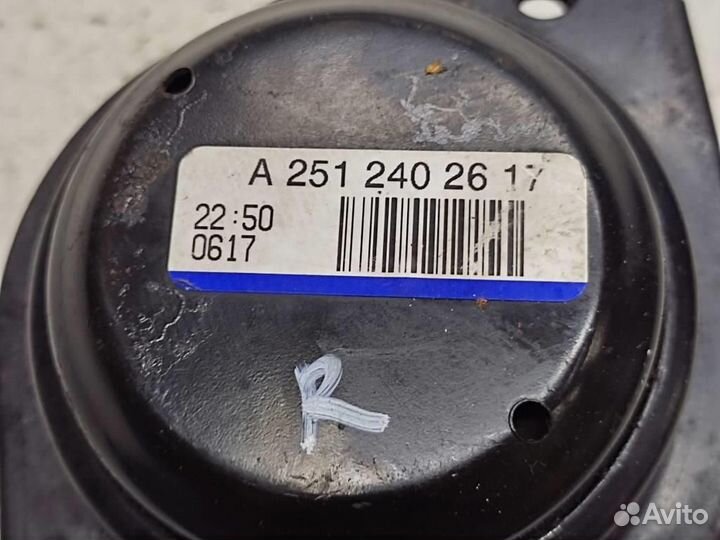 Опора двигателя w251 R-class 272.967 03.2007