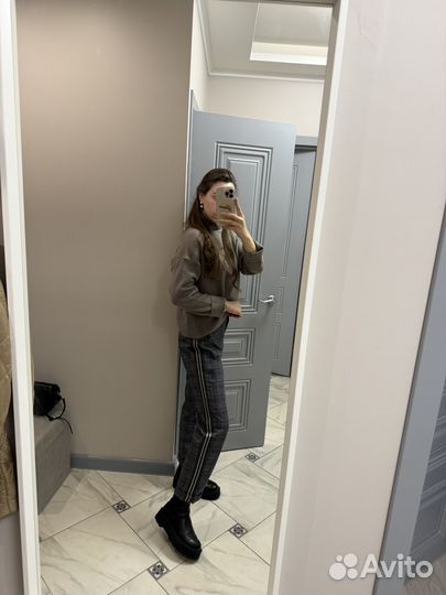 Брюки с лампасами