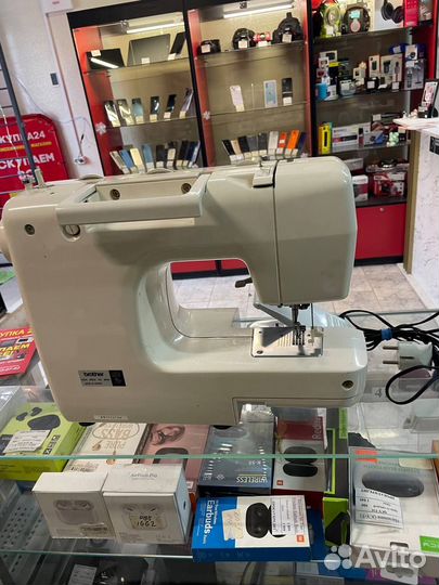 Швейная машинка brother