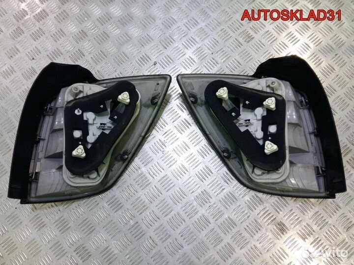 Фонари задние Opel Astra H универсал