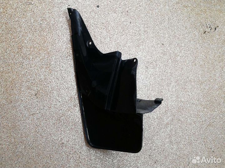 Брызговик задний правый Prado 150