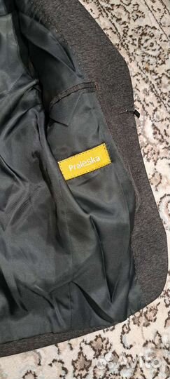 Пиджак на мальчика 128 новый