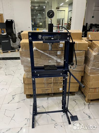 Пресс 20 т. с ручным и ножным приводом