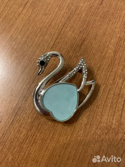 Брошь, чокер, серьги