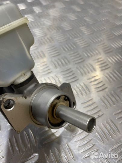 Главный тормозной цилиндр LADA Largus