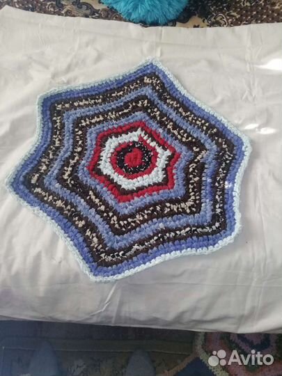 Вязанные коврики крючком