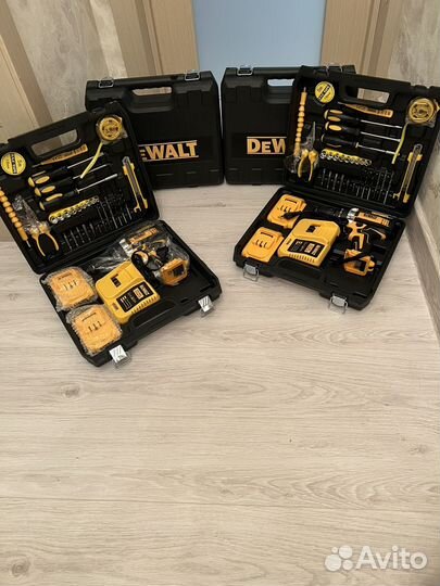 Шуруповерт Dewalt 21v с набором инструментов