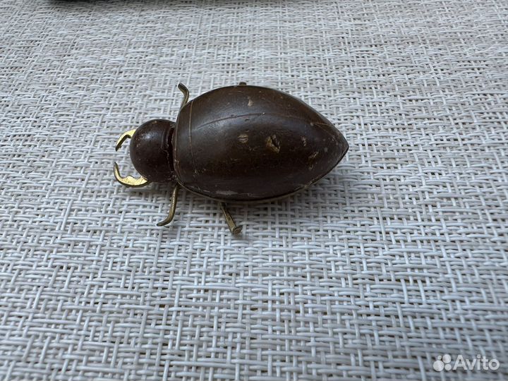 Брошь жук рогач янтарь СССР винтаж