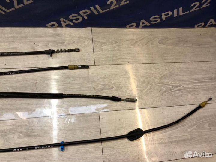 Трос ручника Mercedes-Benz 212.036 E 250 212