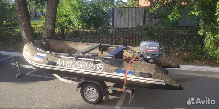Лодка на прицепе