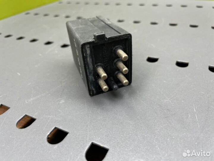 Реле цз Mercedes S W126 М116 3.8 1990