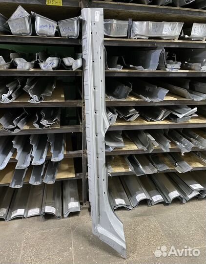 Порог левый Mercedes C-Klasse W203 2000-2008 (Polc