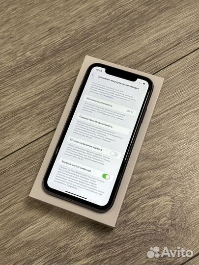 iPhone 11, 64 ГБ