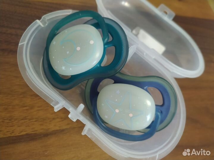Соски пустышки avent 0-6 и 6-18 месяцев