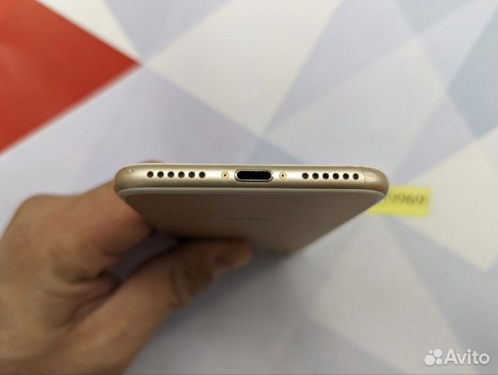 iPhone 7, 32 ГБ