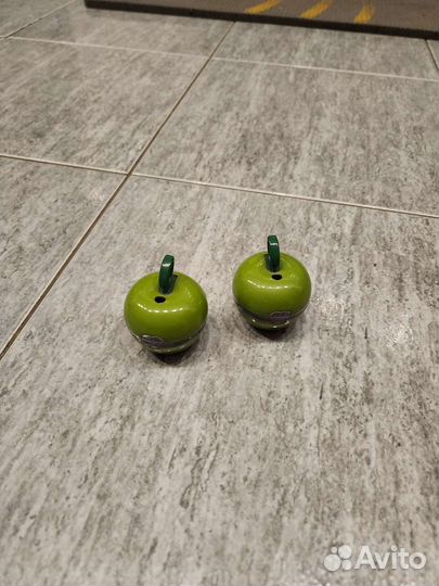 Зажигалки в виде яблок