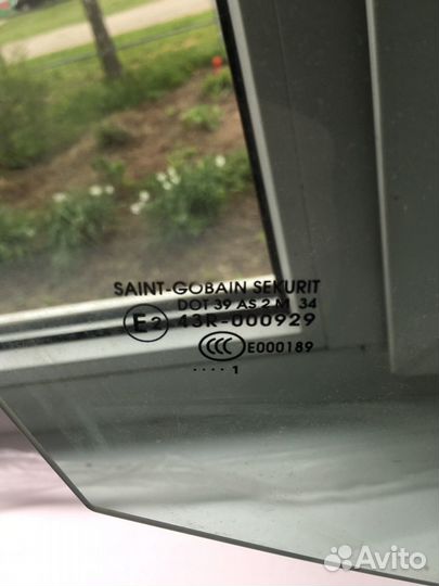 Стекло переднее правое Peugeot 308,408