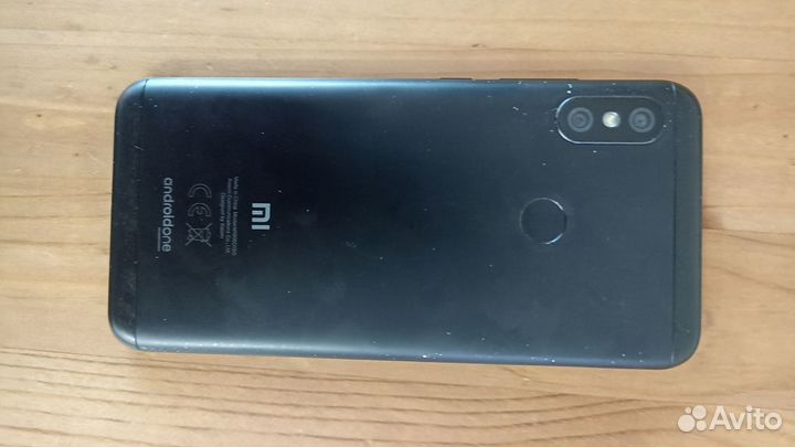 Xiaomi Mi A2 Lite Android One, 4/32 ГБ