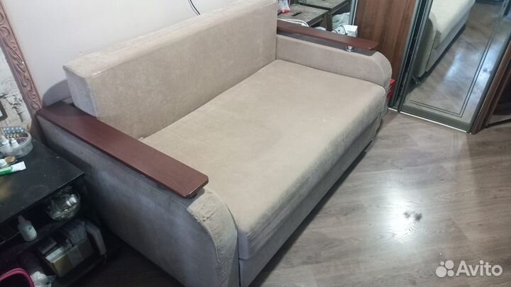 Диван прямой раскладной бу 105165