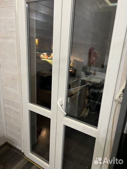 Дверь пластиковая