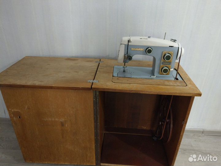 Швейная машинка бу Veritas