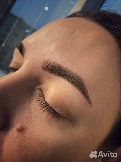 Коррекция и окрашивание бровей