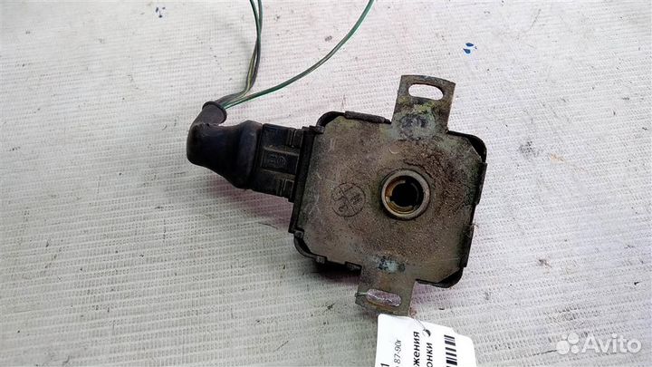 Датчик положения дроссельной заслонки Mazda Famil