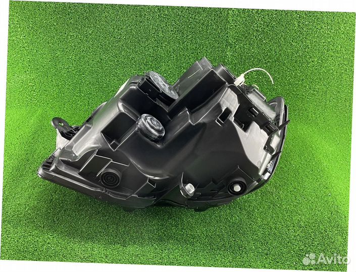 Фара правая Транспортер Т6