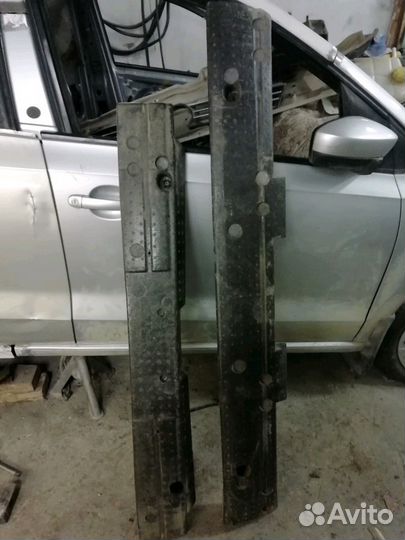 Наполнитель бампера Форд Фокус1