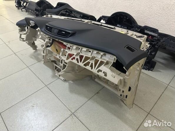 Торпедо с подушкой Nissan X-trail t32 /Qashqai J11