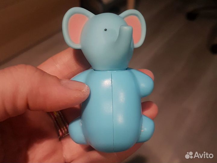 Контейнер для зубной щетки на присосках