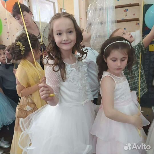 Платье для девочки рост 134-140