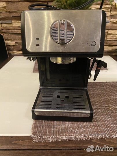 Кофеварка рожковая delonghi