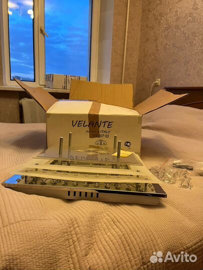 Потолочный светильник люстра новая, Италия