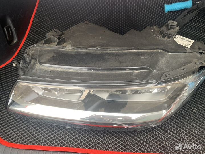Фара левая Volkswagen Tiguan